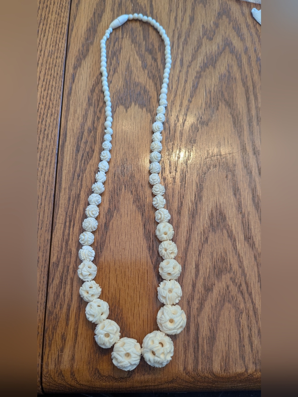 White Cattlebone Necklace